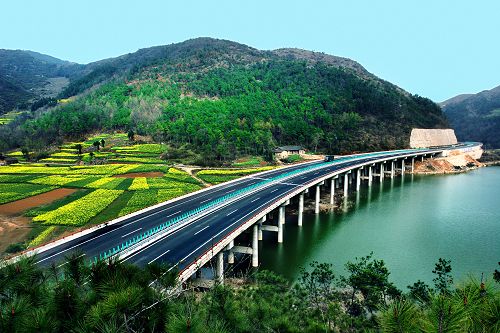 陕西西汉高速公路